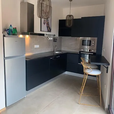 La Maison Panoramique Apartment *